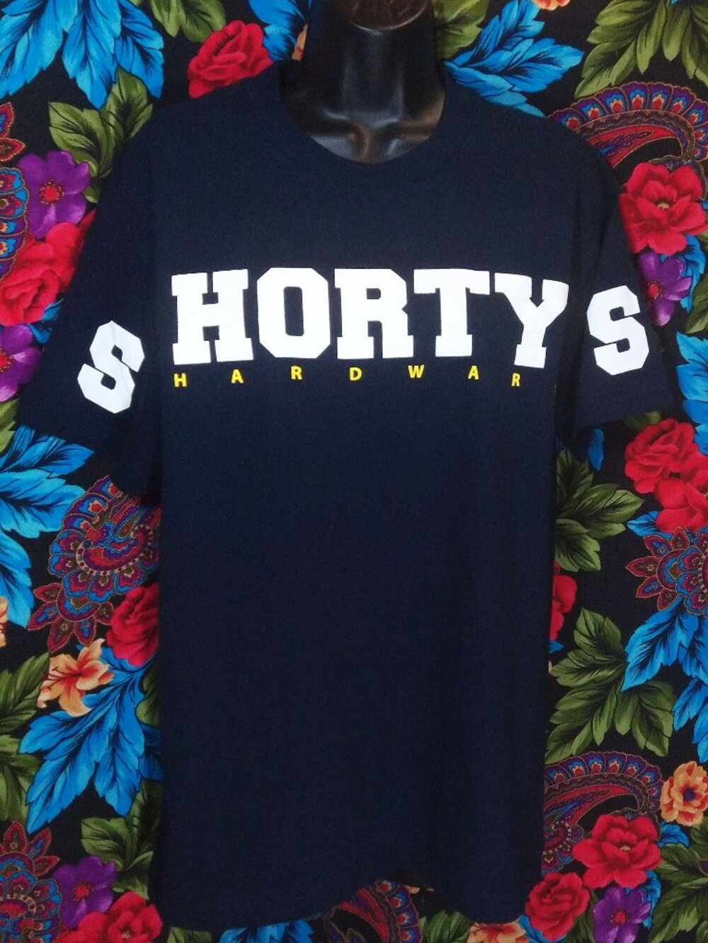 NEW (NWT) MEN'S VINTAGE SHORTYS SKATE SHIRT MENS SIZE MEDIUM